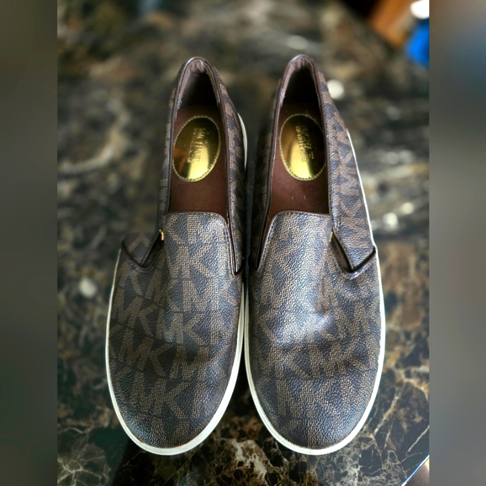 Michael Kors Logo Sneaker